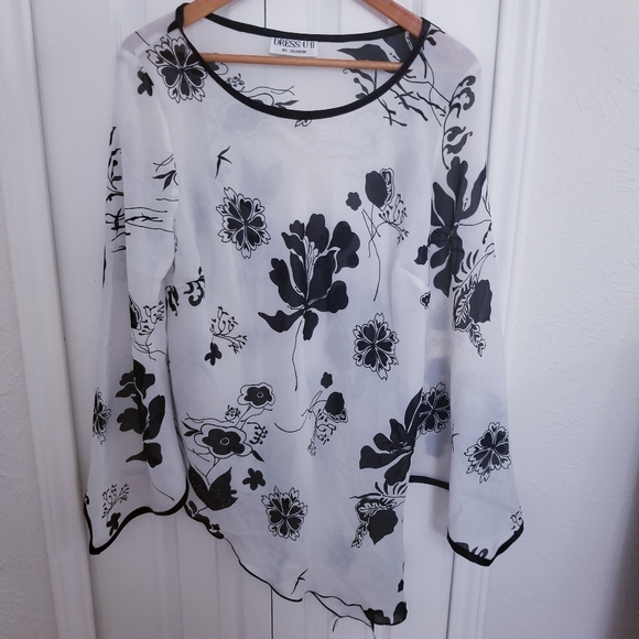 Floral, Flowy, Bell Sleeve, Asymmetrical Blouse - Picture 1 of 8